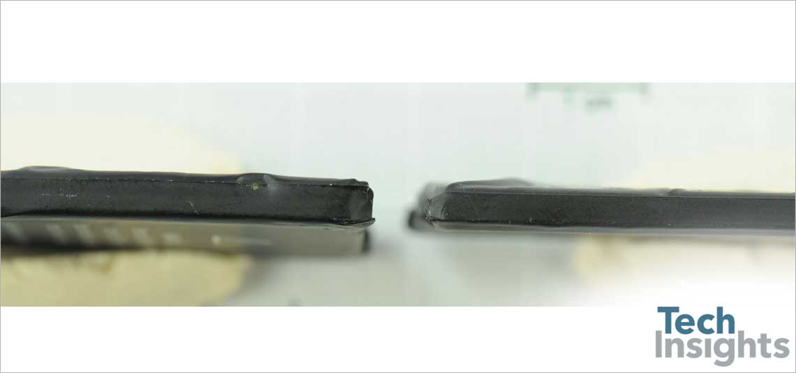 左边是iPhone 4S电池,右边是iPhone 5电池