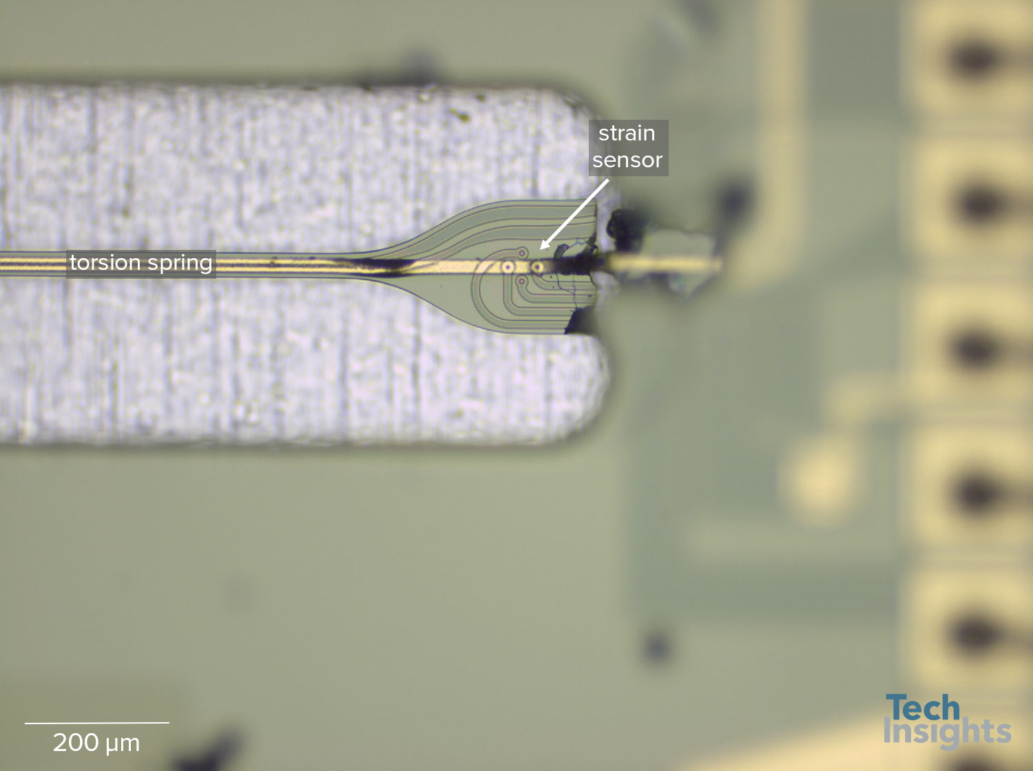 图7:STMicroelectronics/MicroVision PM54A外扭力弹簧和应变传感器细节